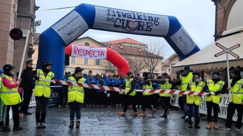Fitwalking del Cuore 2025: un successo di solidarietà nonostante la pioggia
